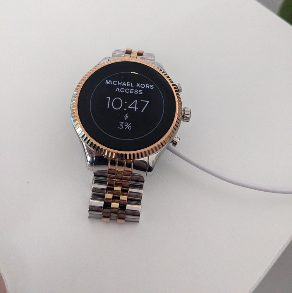 Michael Kors Lexington 2 Smartwatch + Charger in original box